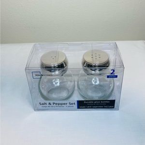 CLEARANCE SALE GLASS SALT AND PEPPER SHAKER. ✨FINAL PRICE ✨